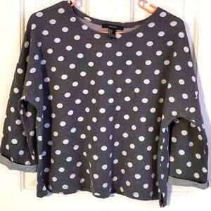 Trendy Forever 21 crop top with 3/4 sleeves & polka dots! Sz LG